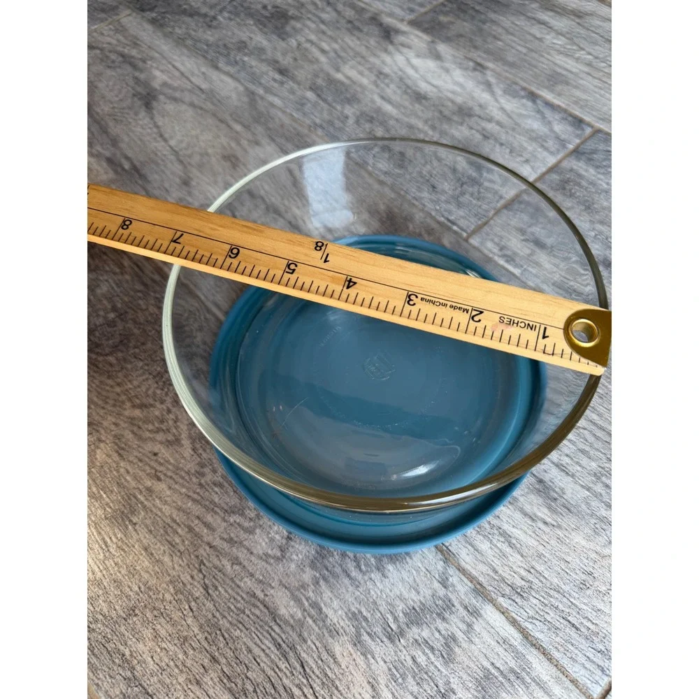 Pyrex Storage Plus Round Glass Bowl Teal Blue Lid 7402 USA 7203 Kitchenware